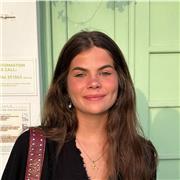 Soy profesora de inglés, así como lengua y también enseño matemáticas hasta el segundo año de bachillerato